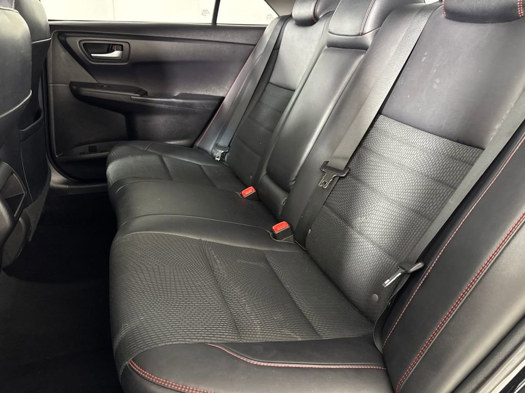 Used 2017 Toyota Camry SE image 11