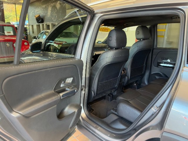 Used 2021 Mercedes-Benz GLB 250 image 27