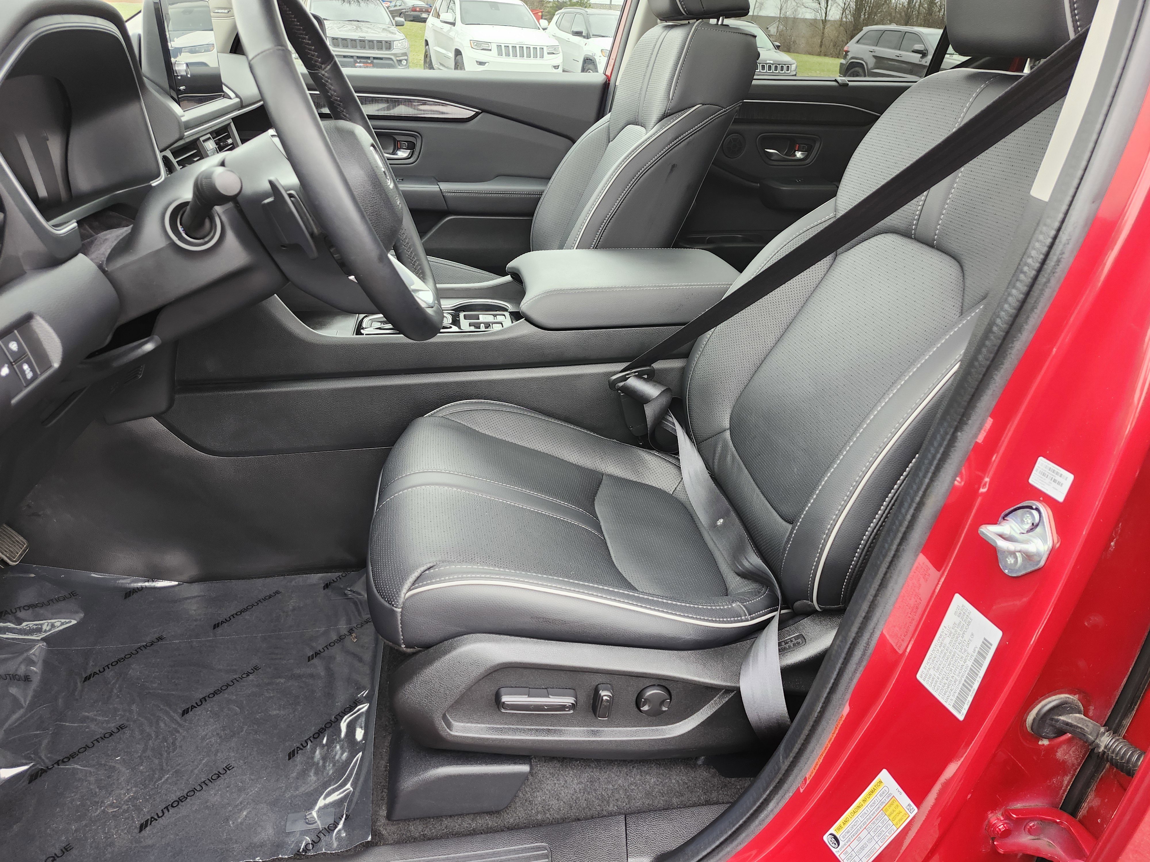 Used 2023 Honda Pilot Elite image 29