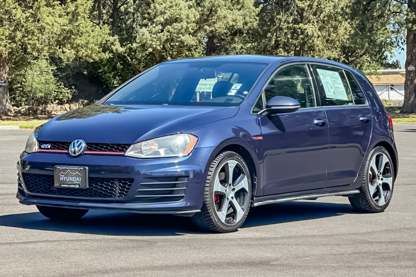 Used 2015 Volkswagen GTI SE FWD image 9