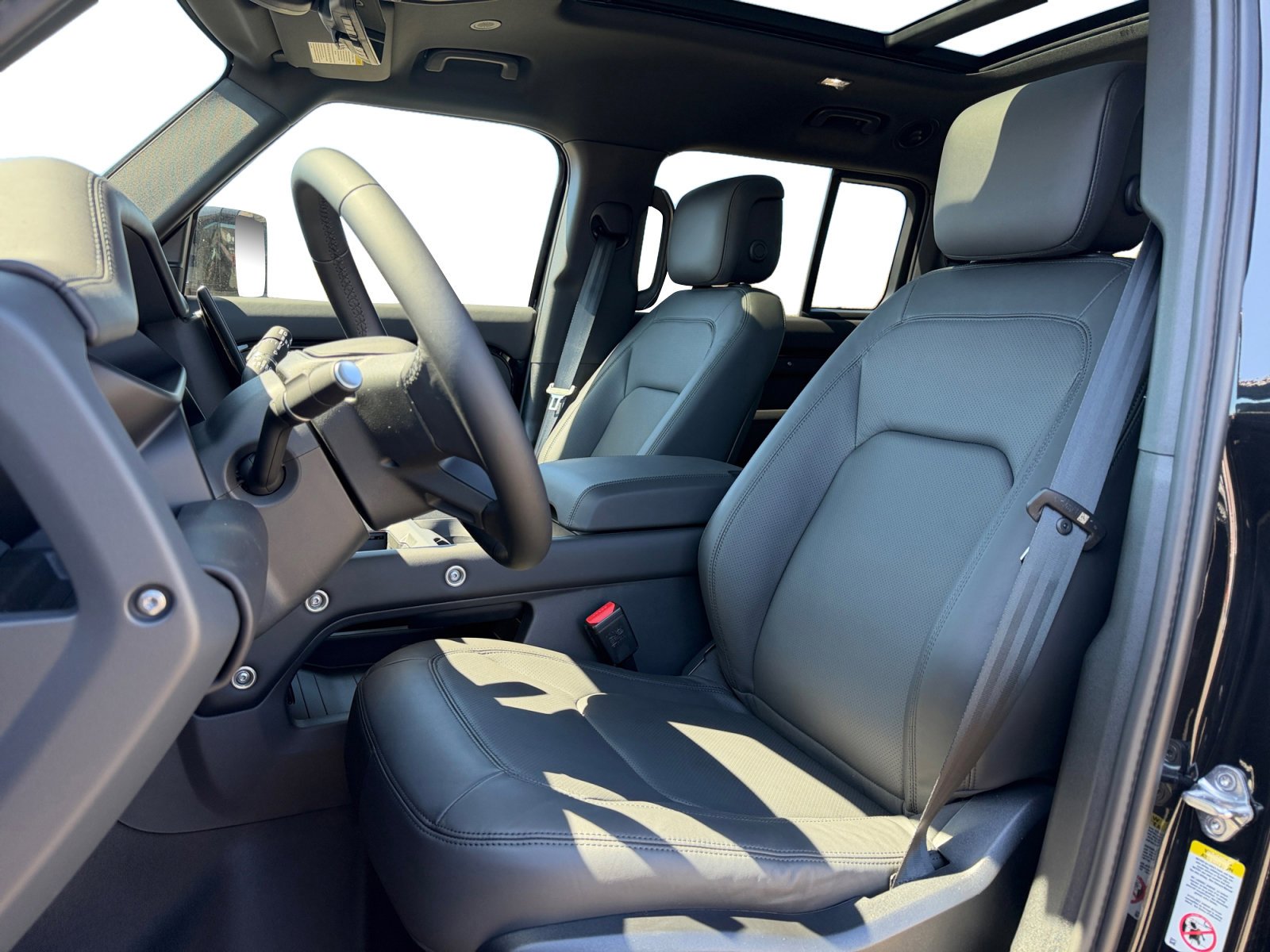 New 2026 Land Rover Defender 130 X-Dynamic SE AWD/4WD image 10