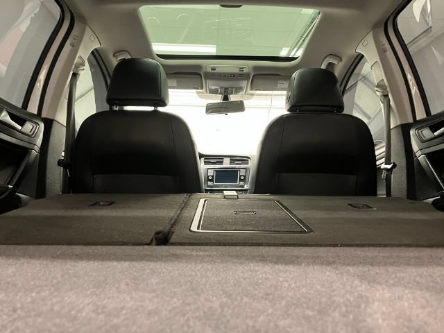 Used 2020 Volkswagen Golf 4-Door FWD image 63