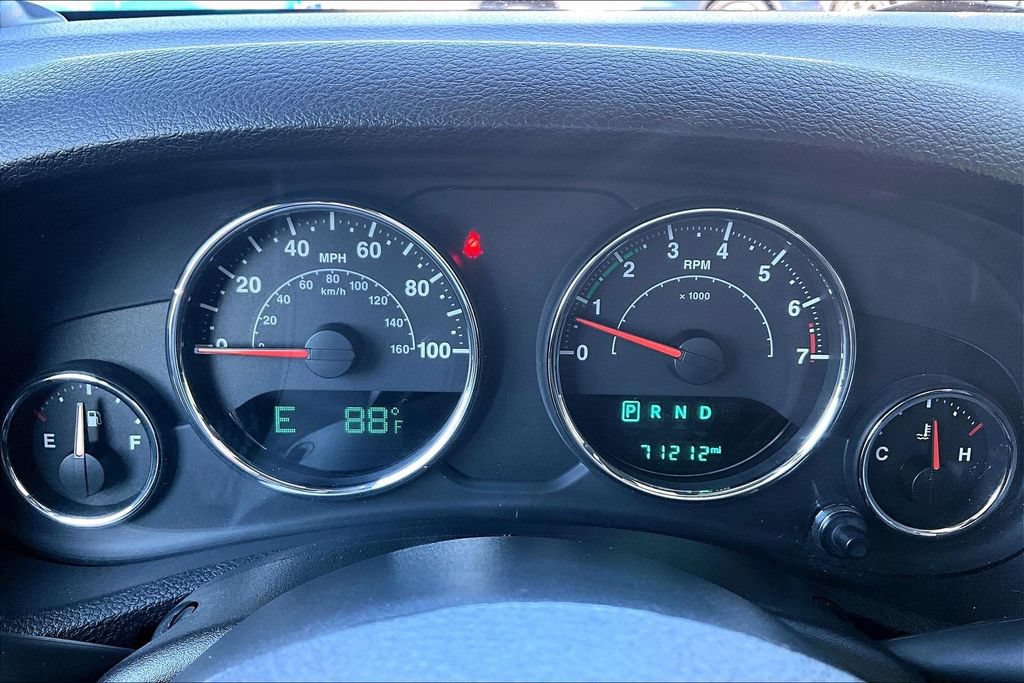 Used 2017 Jeep Wrangler Unlimited Sahara AWD/4WD image 13