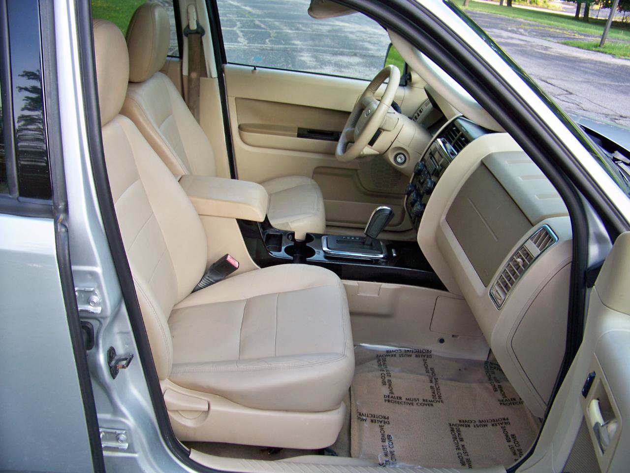 Used 2009 Ford Escape Limited AWD/4WD image 38