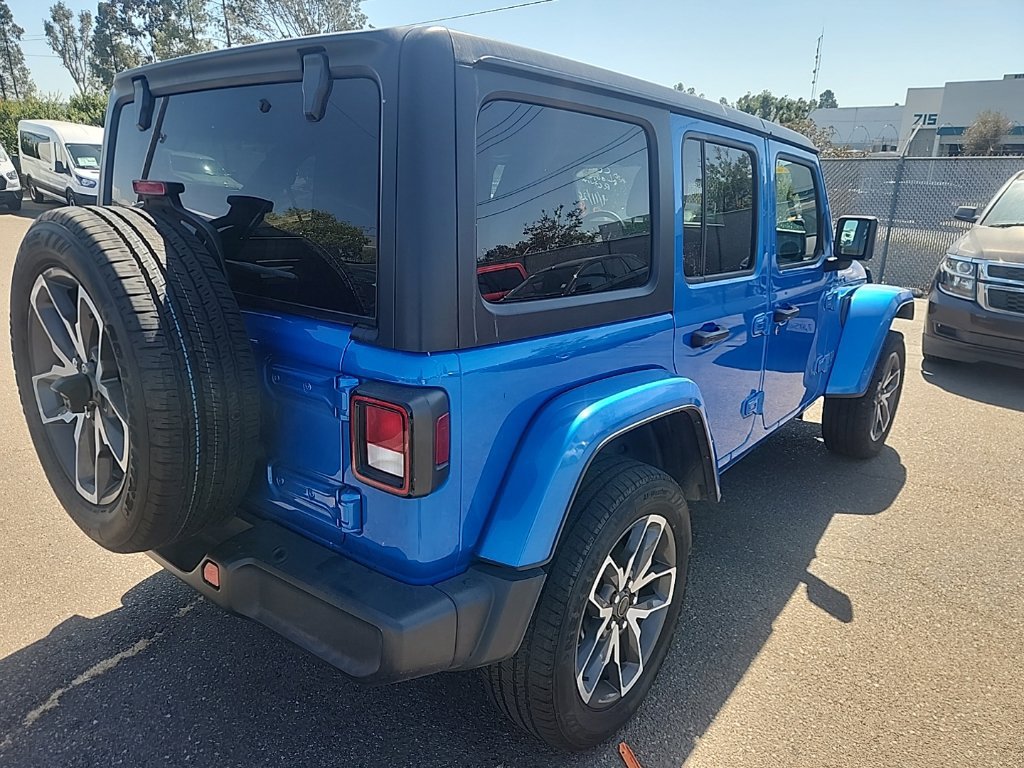 Used 2024 Jeep Wrangler Unlimited AWD/4WD image 13