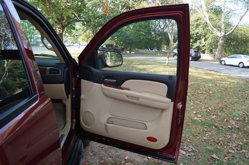 Used 2008 Chevrolet Tahoe LT w/ LT Preferred Equipment Group image 21