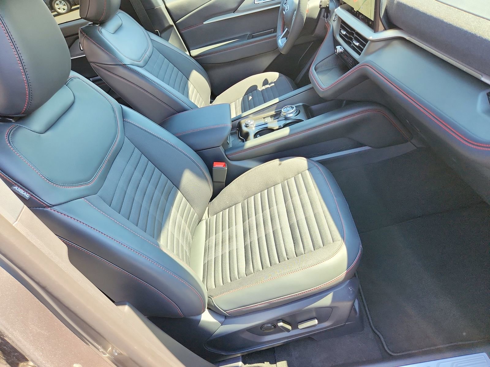 New 2026 Ford Explorer ST-Line image 27