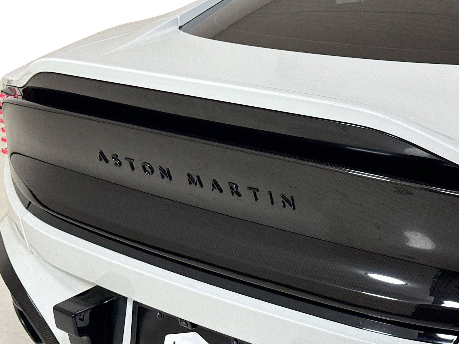 Used 2025 Aston Martin Vanquish RWD image 34