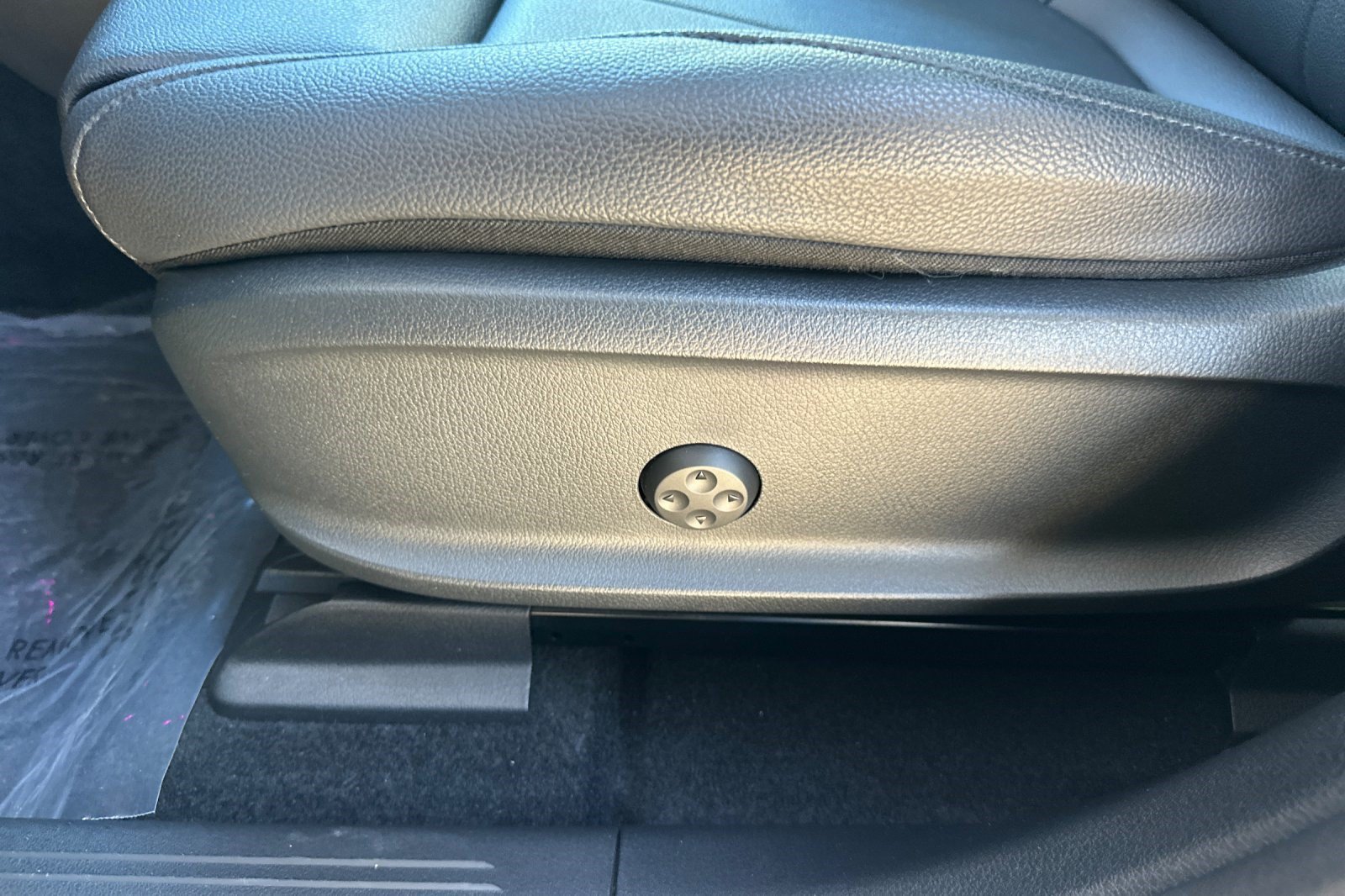 Certified 2023 Mercedes-Benz EQB 300 4MATIC image 15