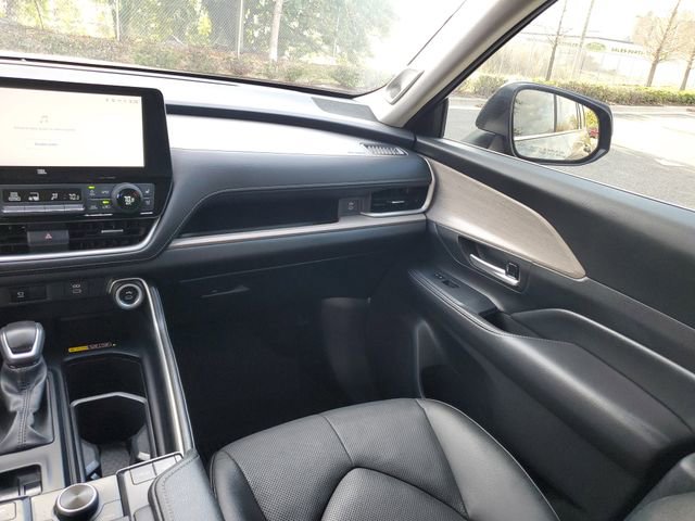 Used 2024 Toyota Grand Highlander Platinum image 15
