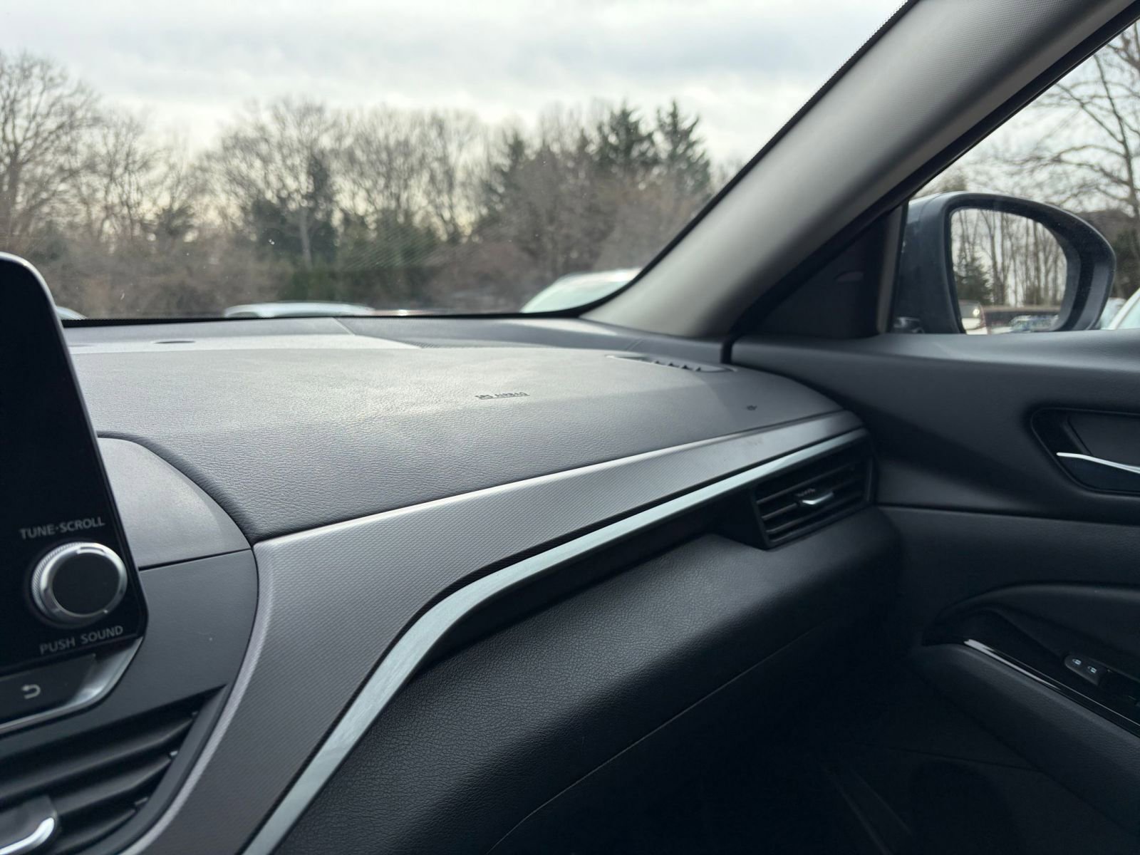 Used 2025 Nissan Altima 2.5 SR image 34