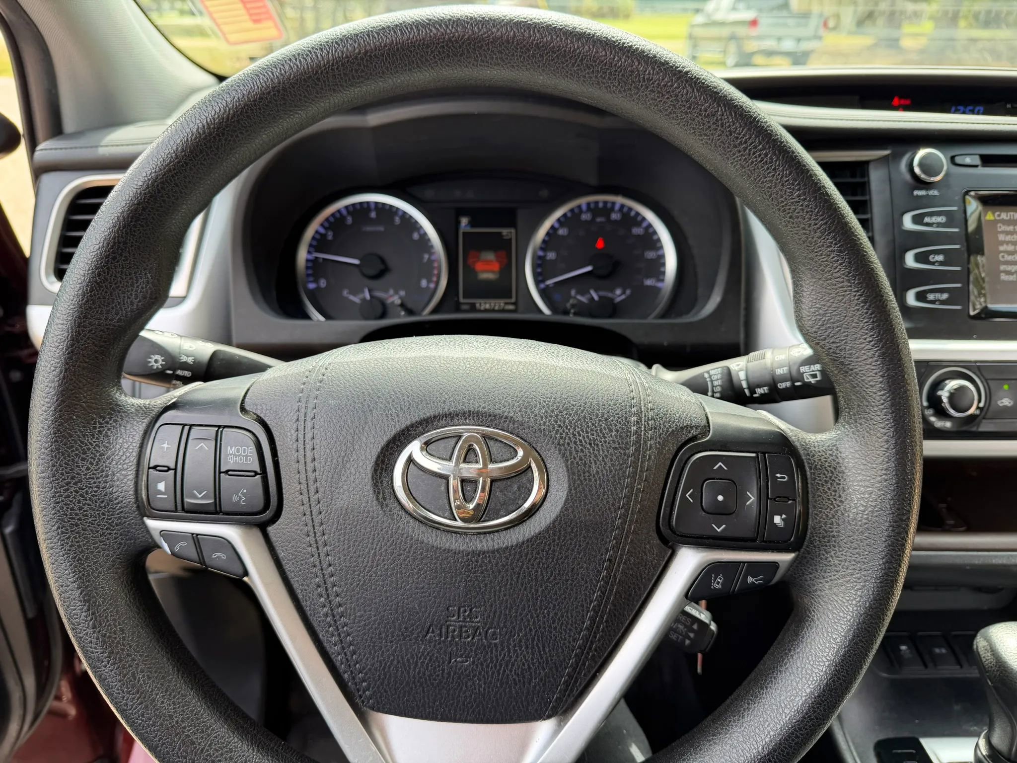 Used 2019 Toyota Highlander LE image 16