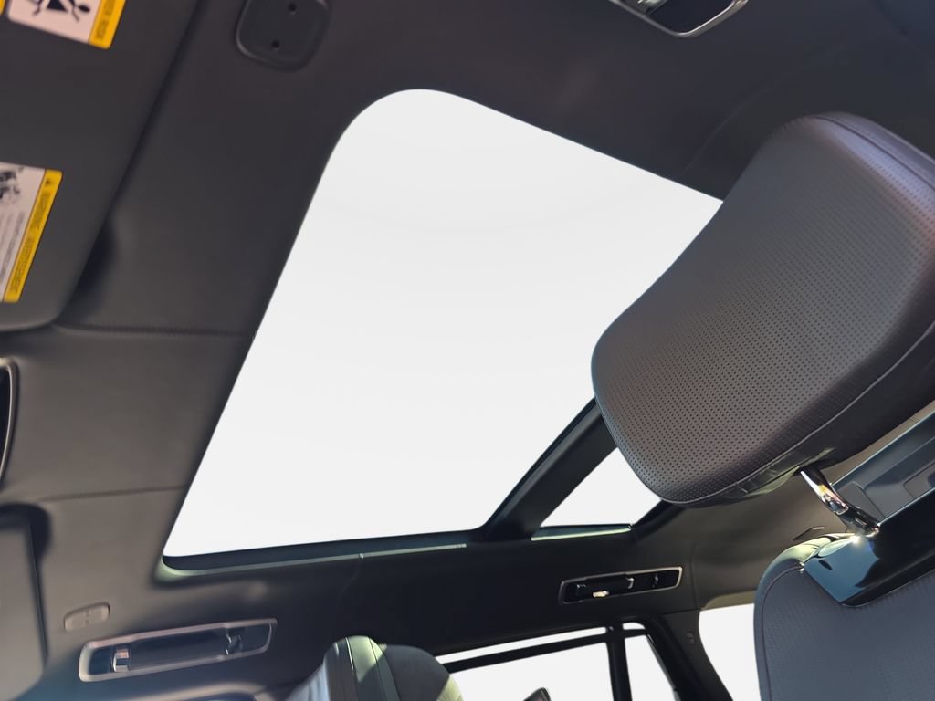 New 2026 Land Rover Range Rover SV AWD/4WD image 31