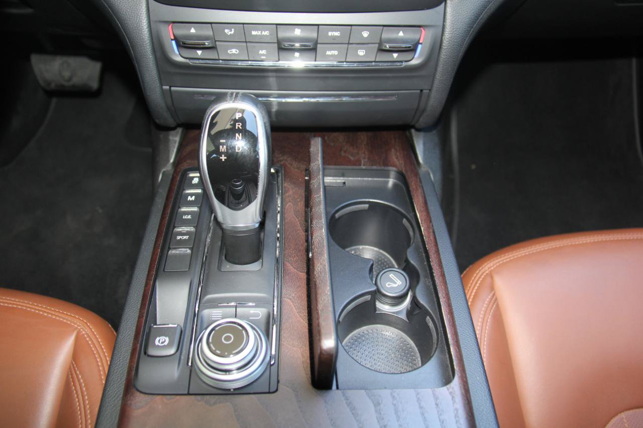 Used 2018 Maserati Ghibli RWD image 16
