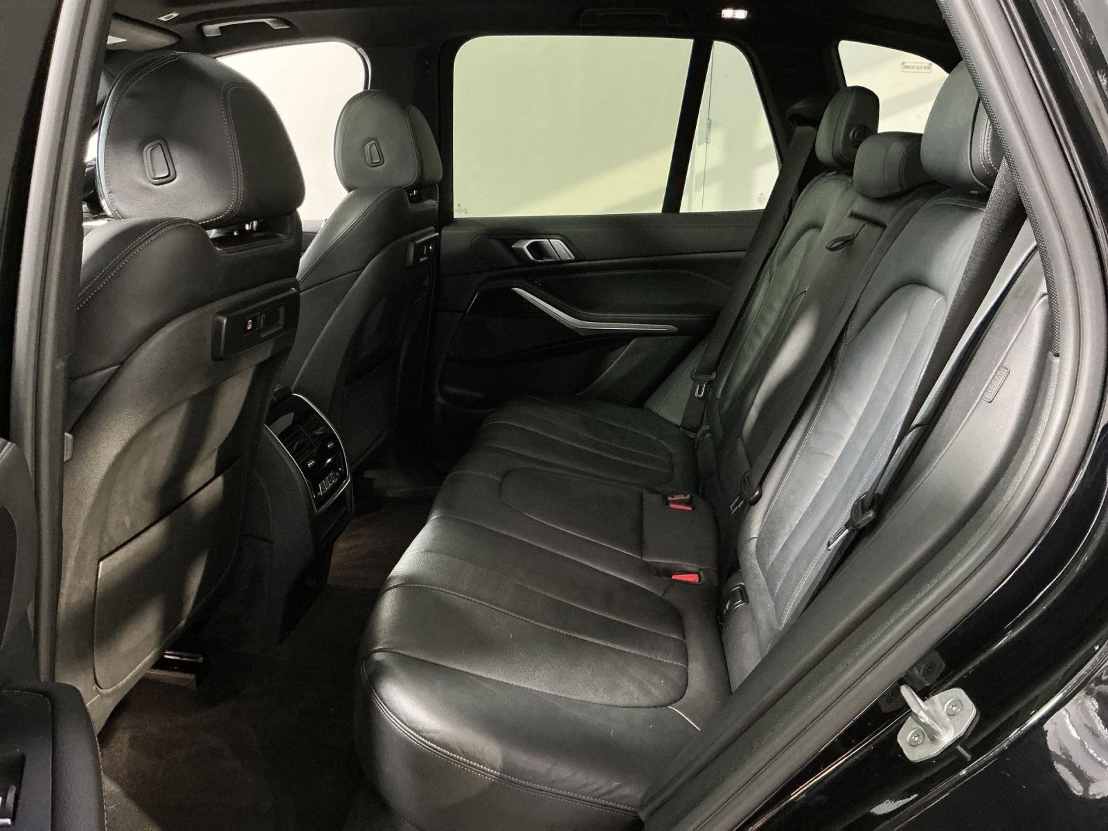 Used 2021 BMW X5 xDrive40i w/ Convenience Package image 32