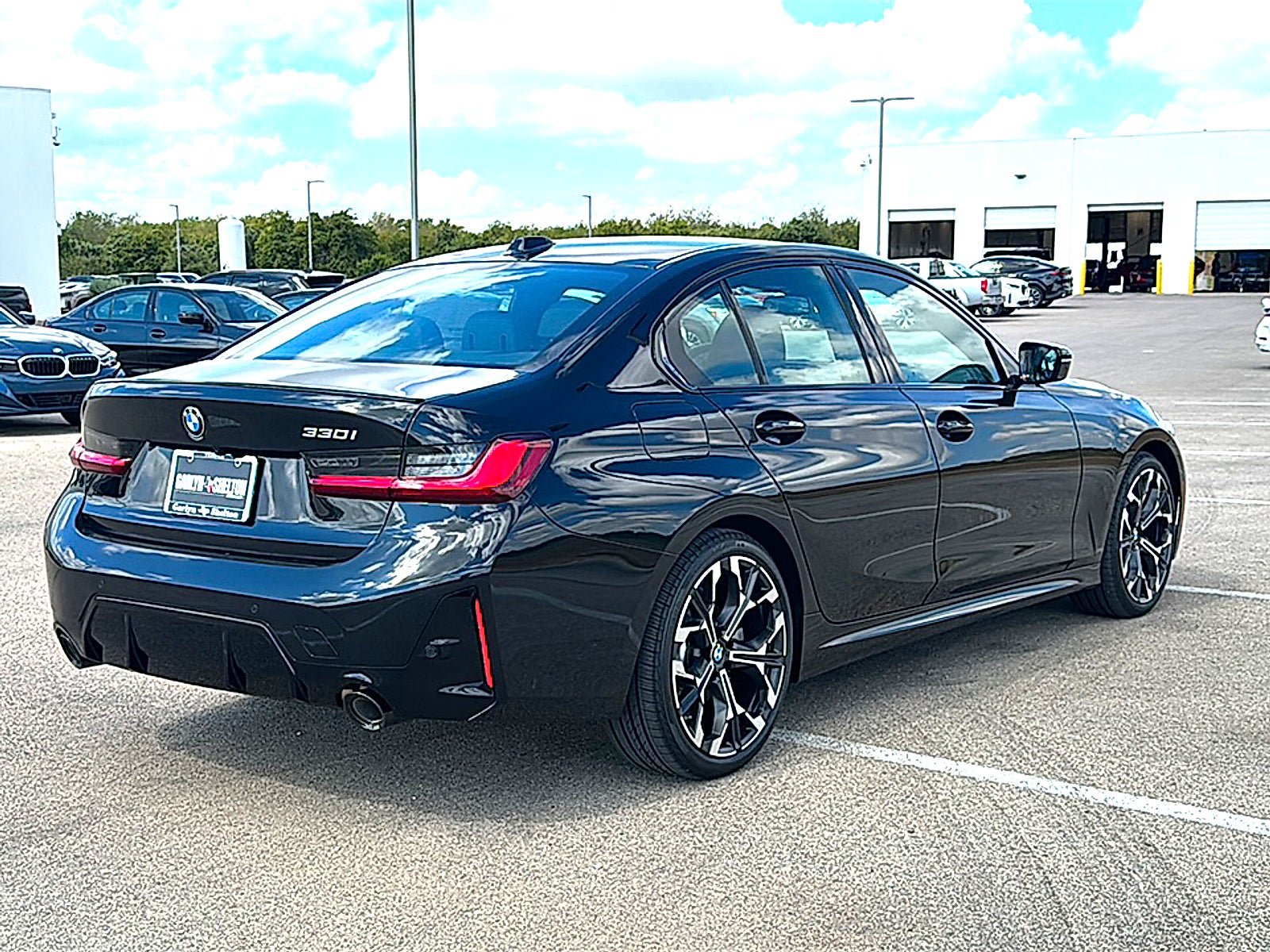 New 2026 BMW 330i Sedan w/ M Sport Package RWD image 8