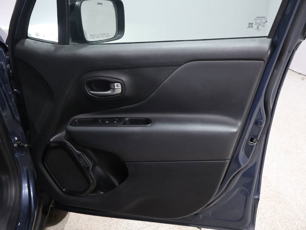 Used 2022 Jeep Renegade Altitude image 24