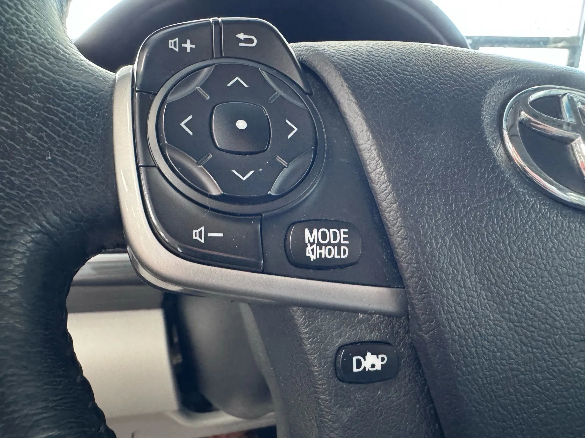 Used 2014 Toyota Camry XLE image 22