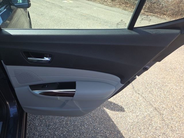 Used 2017 Acura TLX w/ Technology Package image 12