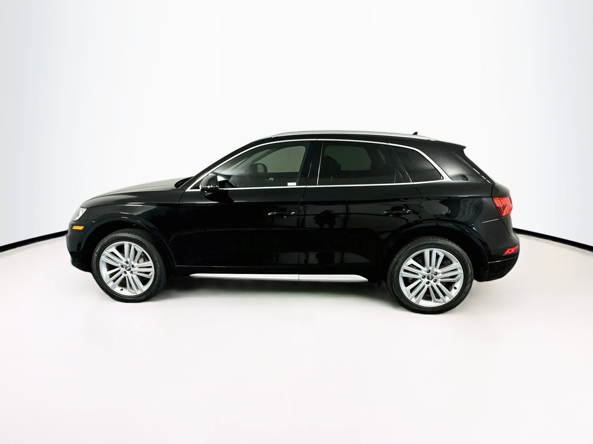 Used 2019 Audi Q5 2.0T Premium Plus w/ Premium Plus Package AWD/4WD image 4