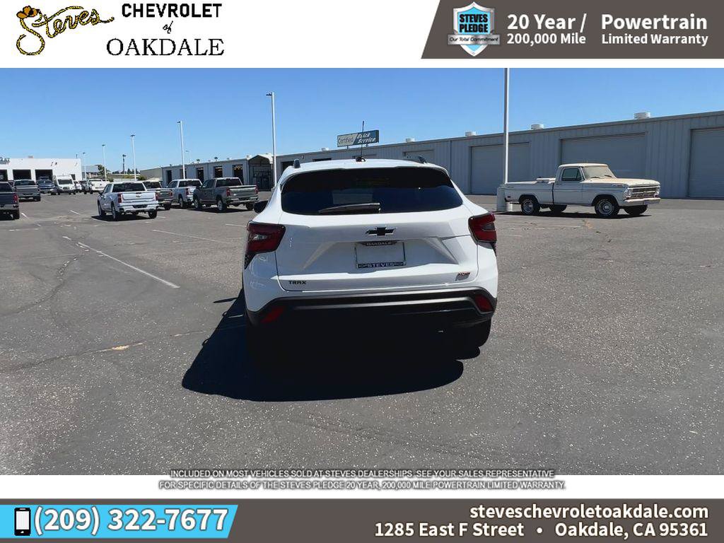Certified 2026 Chevrolet Trax RS w/ Sunroof Package FWD image 10