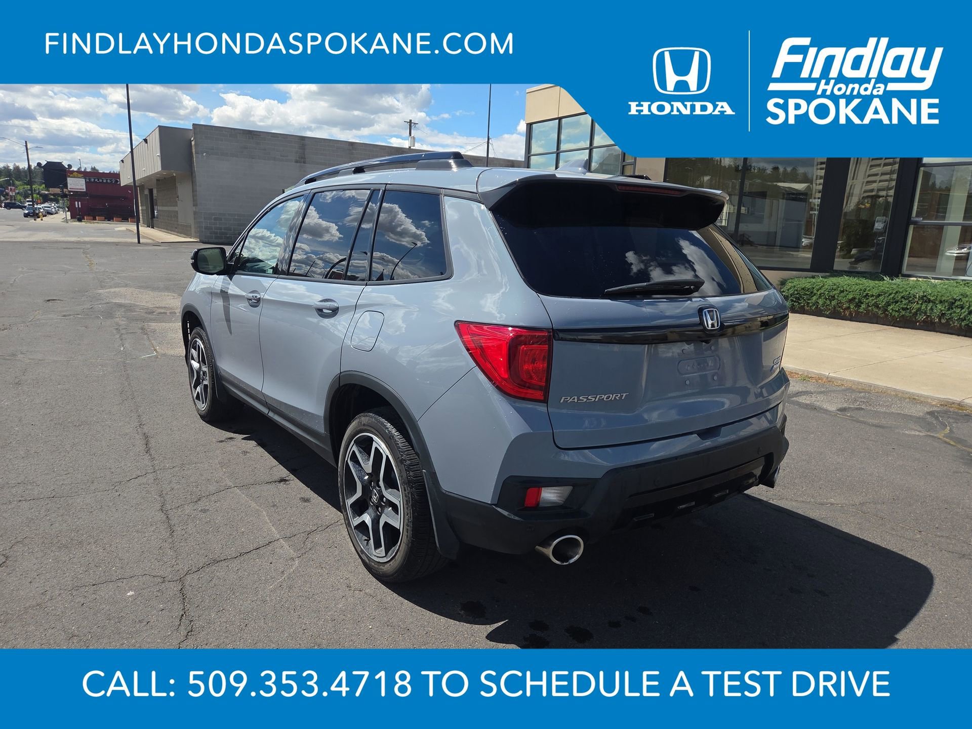 Used 2023 Honda Passport Elite image 3