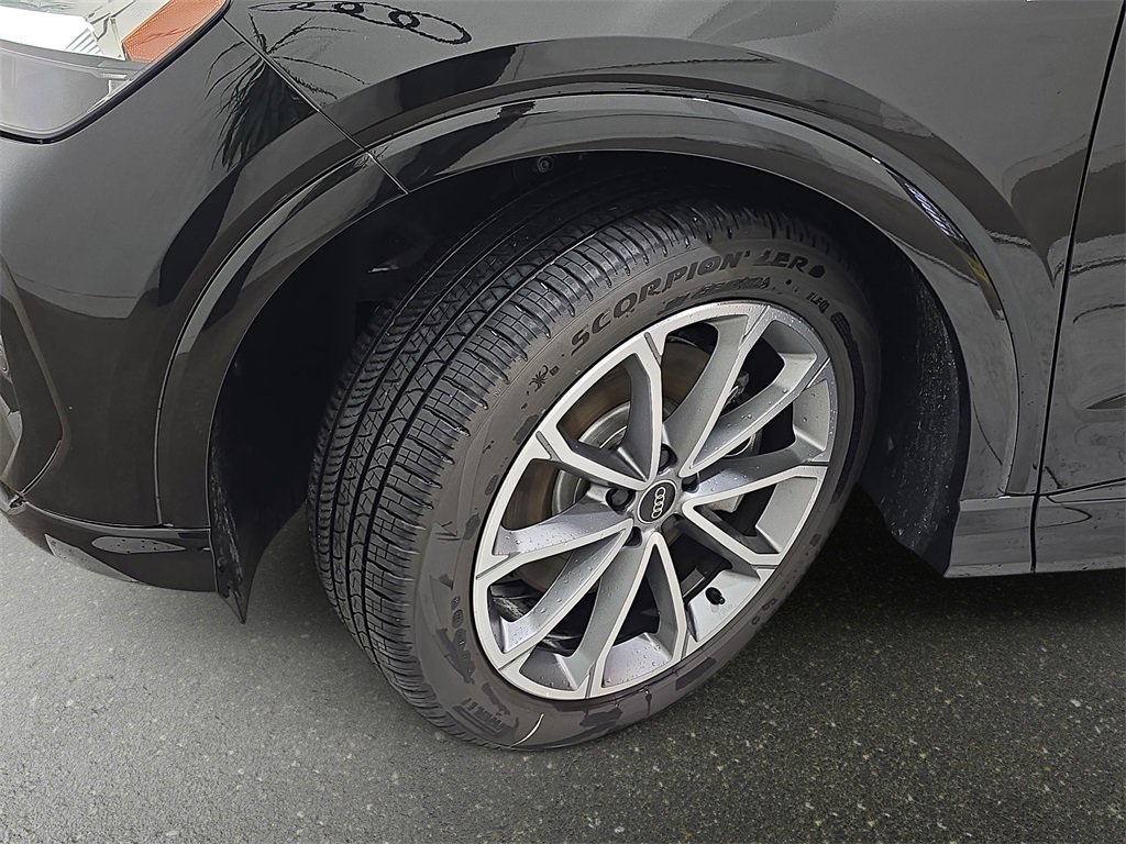 New 2026 Audi Q4 e-tron Premium image 33