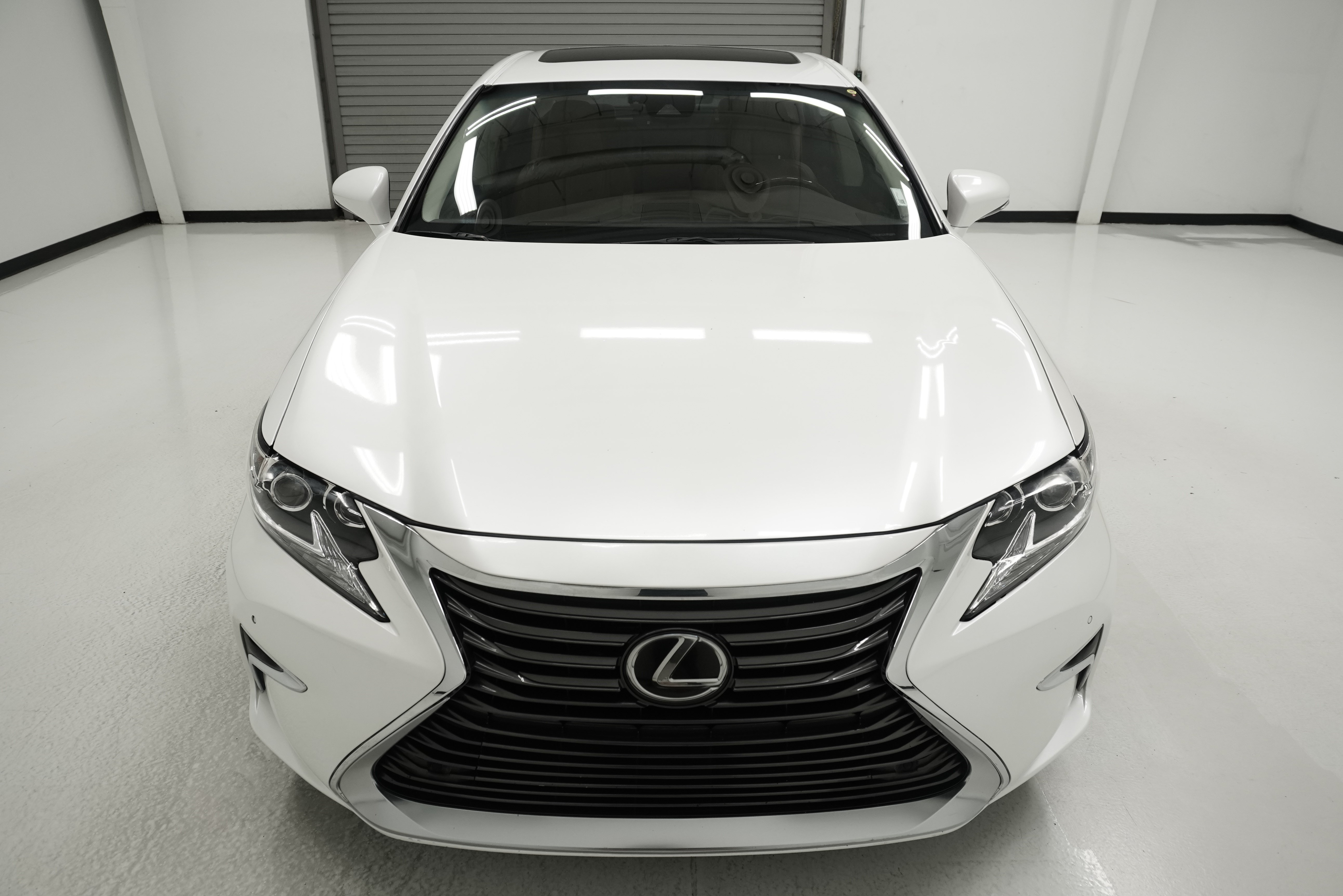 Used 2018 Lexus ES 350 w/ Luxury Package w/Wood Trim FWD image 2