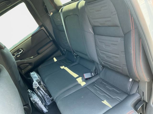Used 2025 Nissan Frontier PRO-4X image 14
