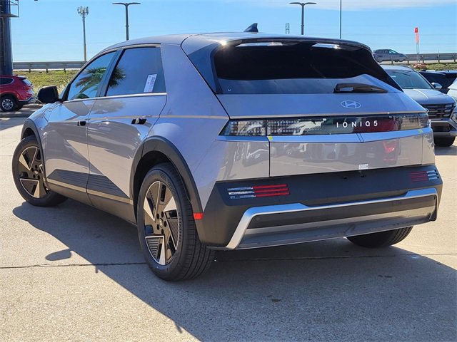 New 2026 Hyundai Ioniq 5 SEL image 3