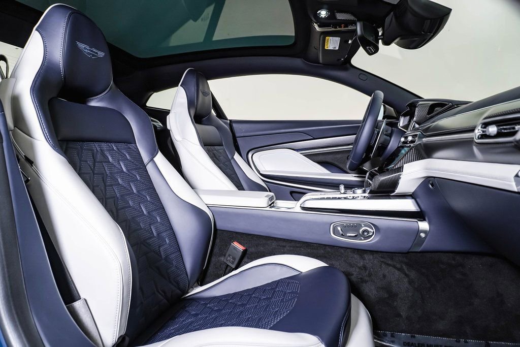 Used 2025 Aston Martin Vanquish image 19