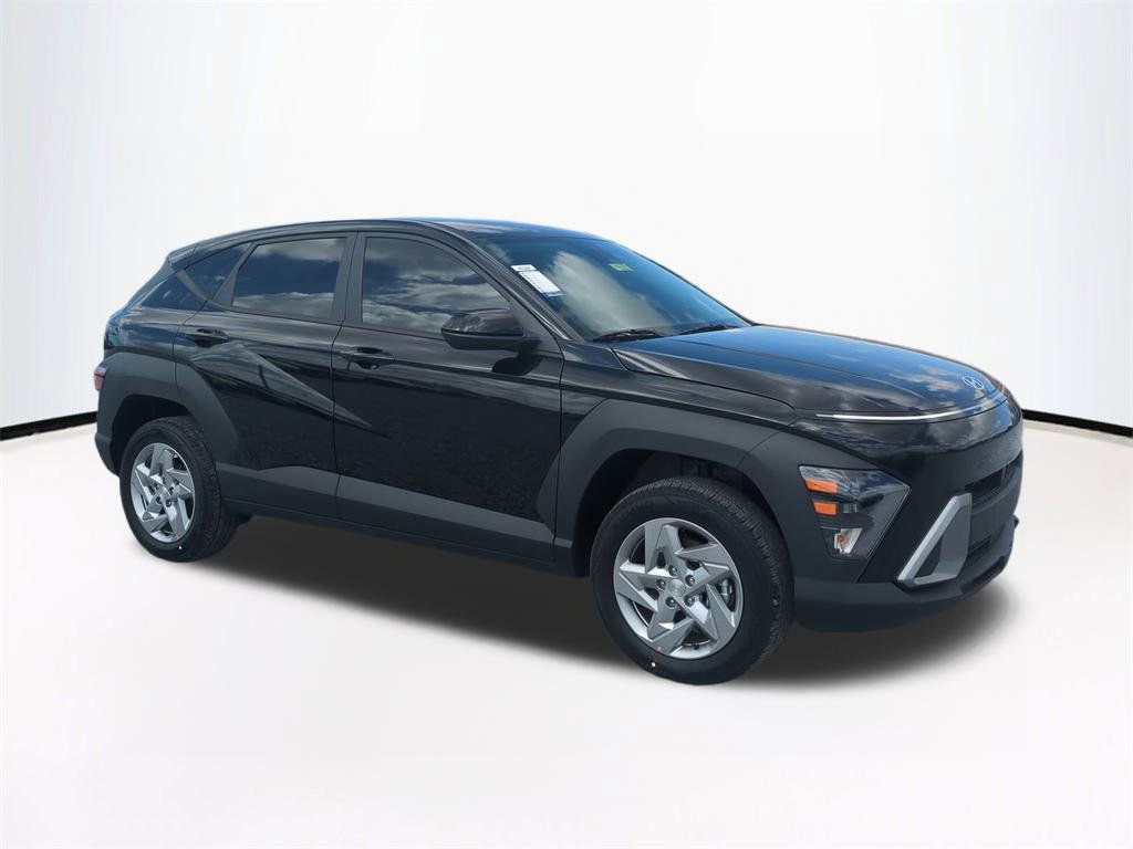 New 2026 Hyundai Kona SE image 2