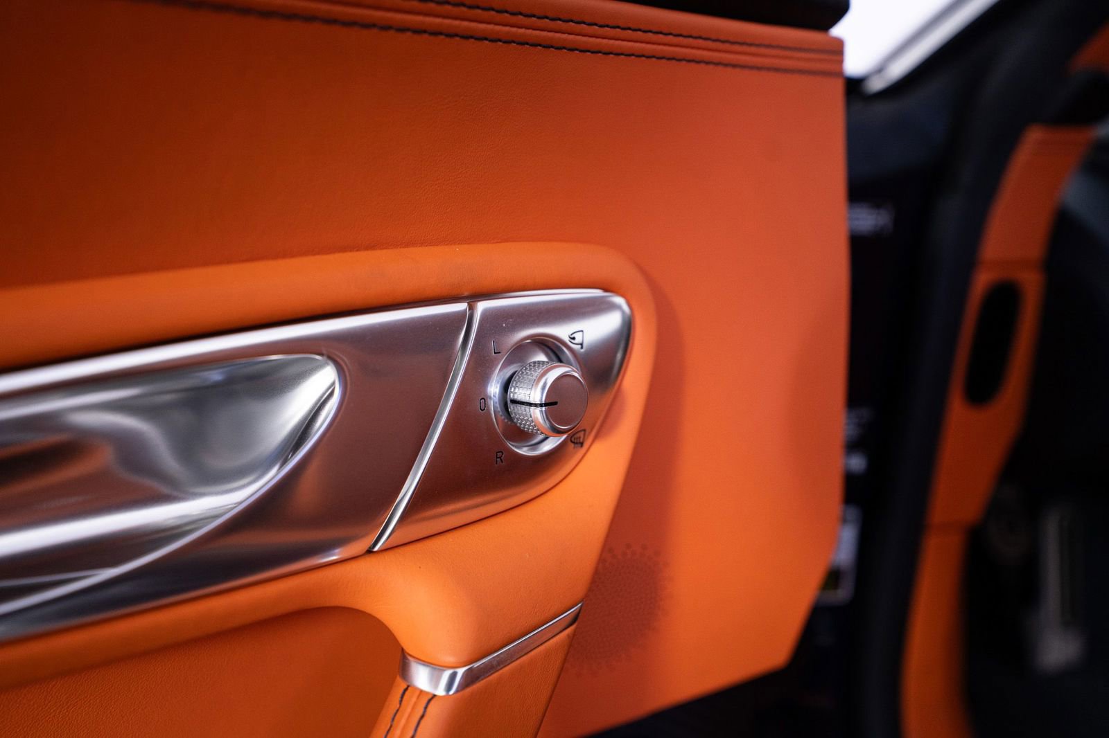 Used 2018 Bugatti Chiron image 37