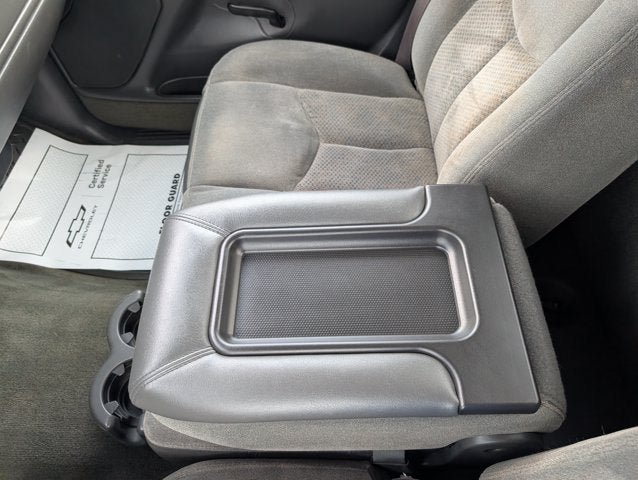 Used 2004 Chevrolet Silverado 2500 LS w/ Snow Plow Prep Package AWD/4WD image 18
