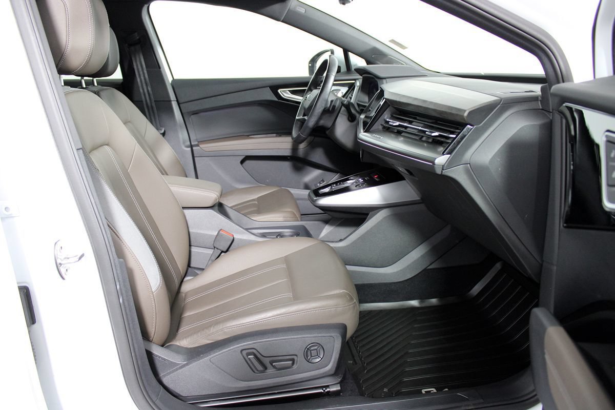 Used 2023 Audi Q4 e-tron Premium Plus w/ Premium Plus RWD image 22