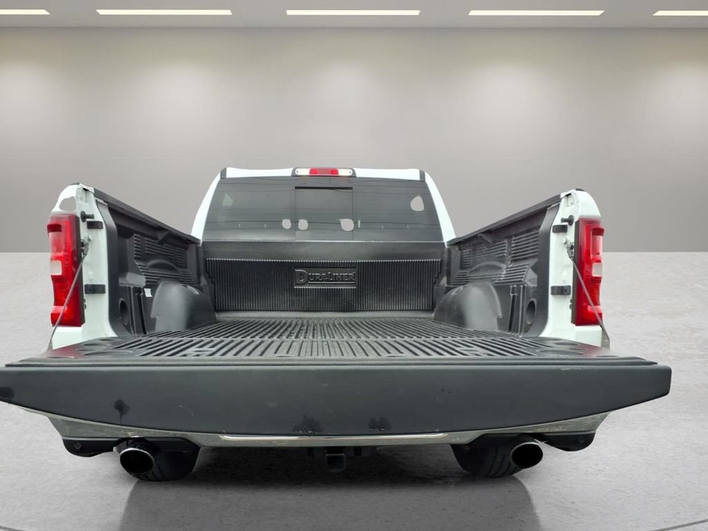 Used 2026 RAM 1500 Laramie AWD/4WD image 4