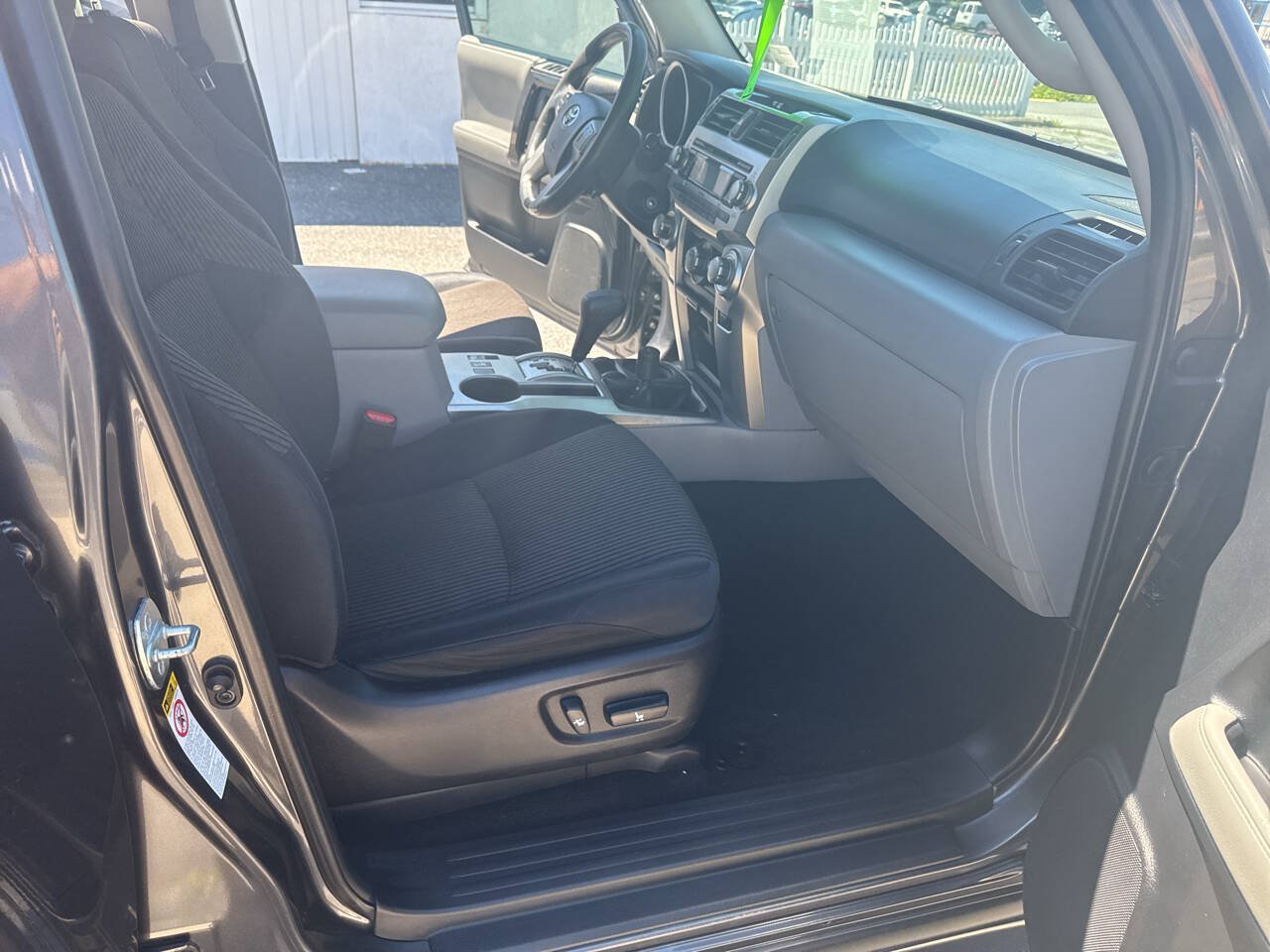 Used 2012 Toyota 4Runner SR5 w/ Convenience Pkg AWD/4WD image 12