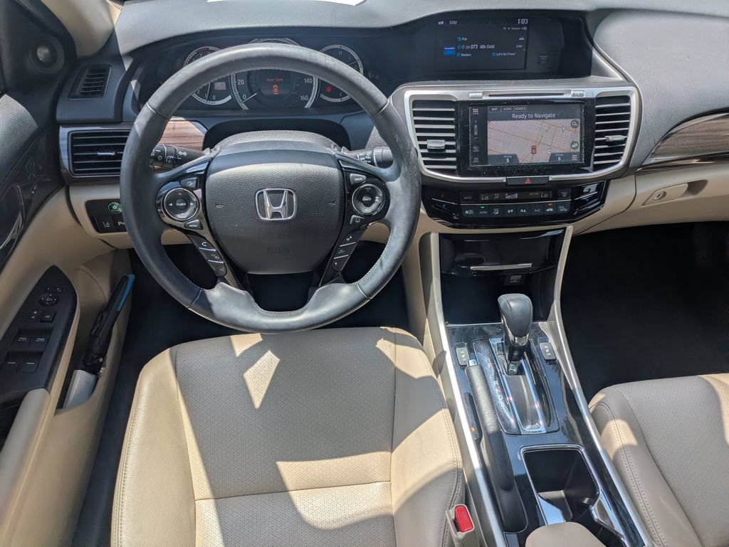 Used 2017 Honda Accord Touring image 20