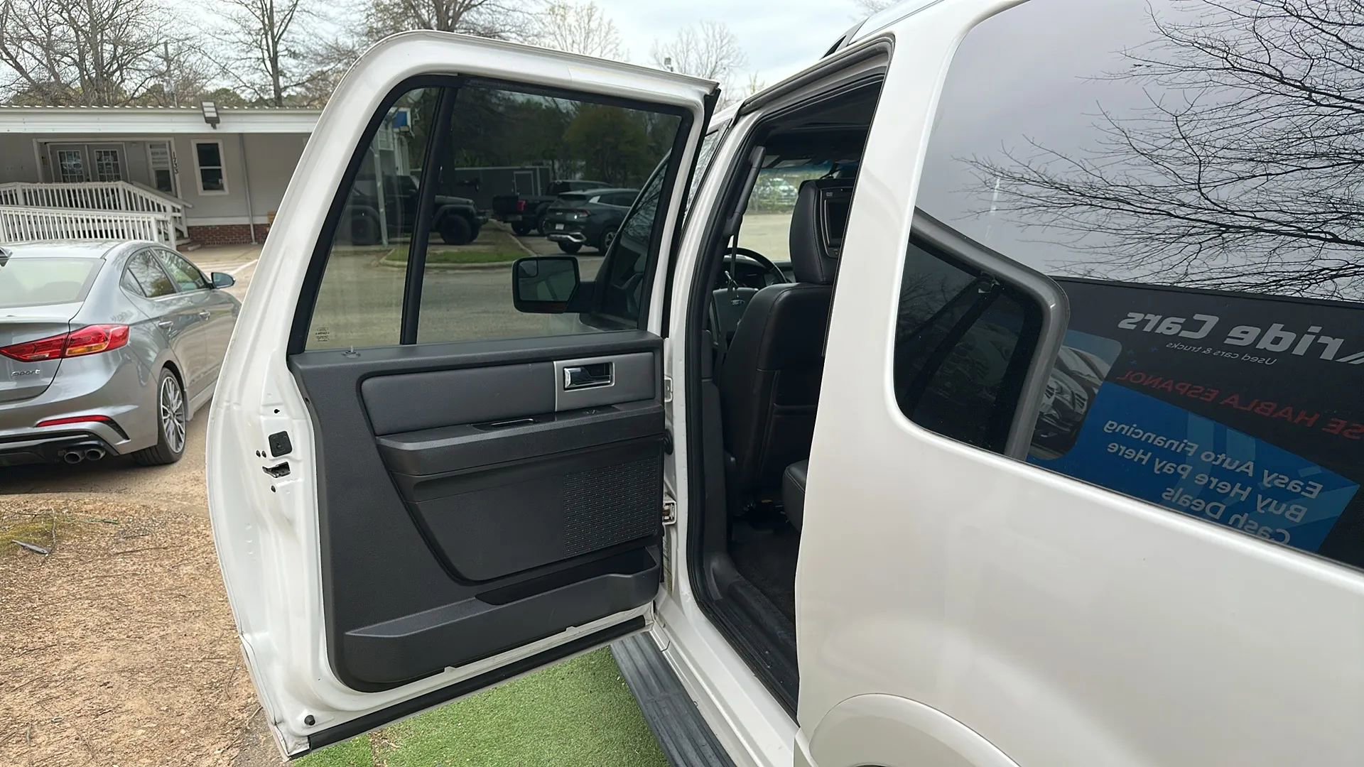 Used 2013 Ford Expedition EL Limited image 19