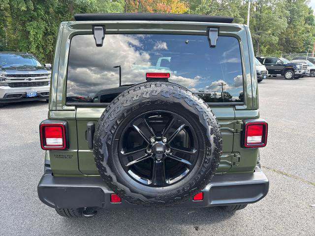 Used 2023 Jeep Wrangler Unlimited Sahara AWD/4WD image 6