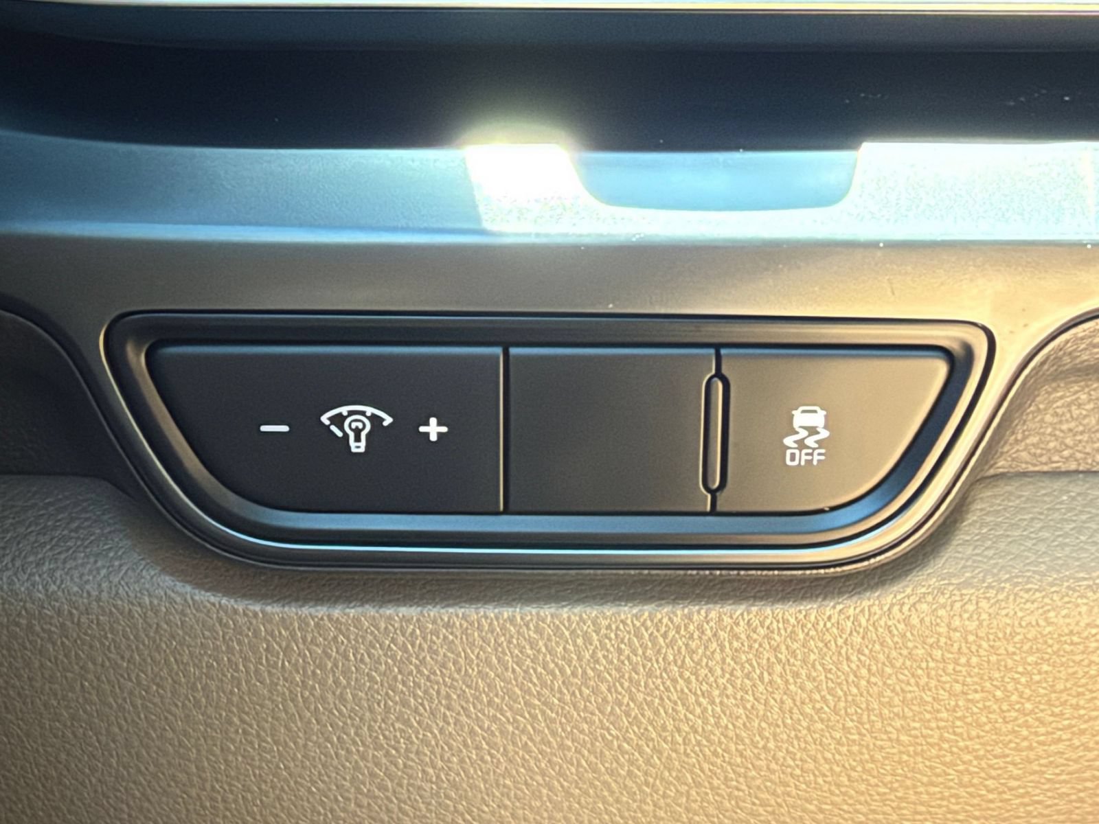 Used 2026 Kia Carnival FWD image 31