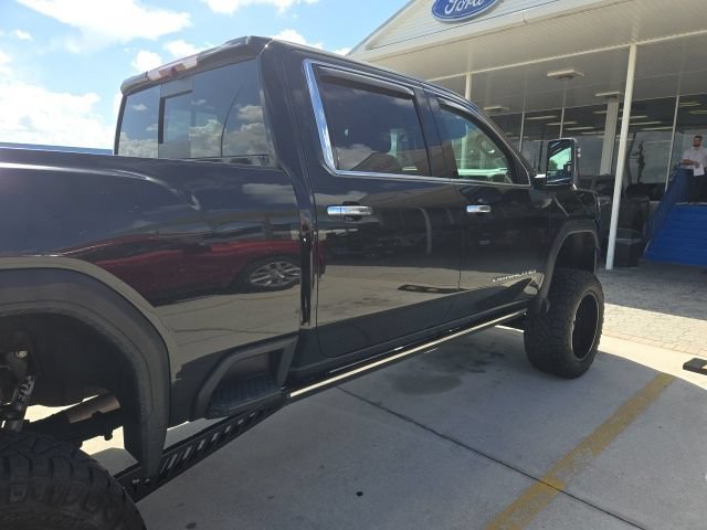 Used 2022 GMC Sierra 3500 Denali AWD/4WD image 9