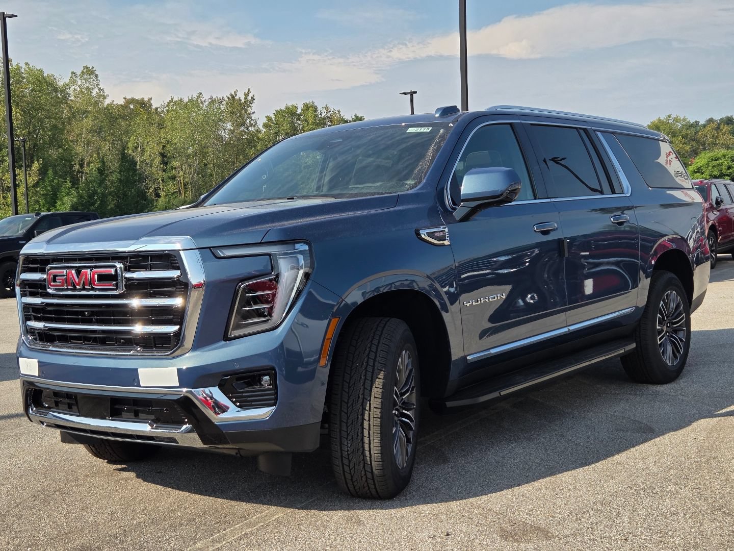 New 2026 GMC Yukon XL Elevation w/ Elevation Premium Package AWD/4WD image 15