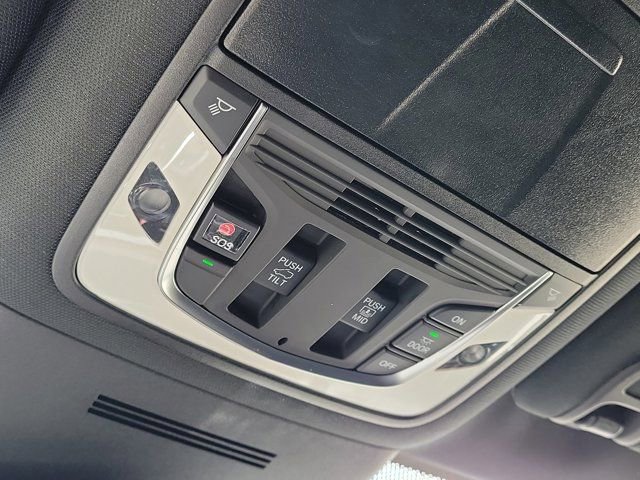 Used 2025 Acura MDX A-Spec image 31