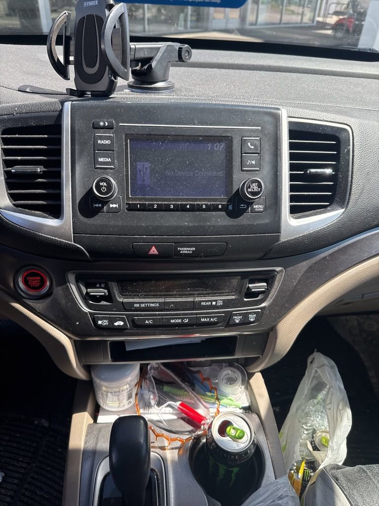 Used 2018 Honda Pilot LX image 11