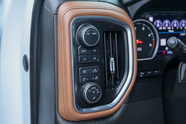 Used 2023 Chevrolet Silverado 2500 High Country w/ Z71 Off-Road Package image 14