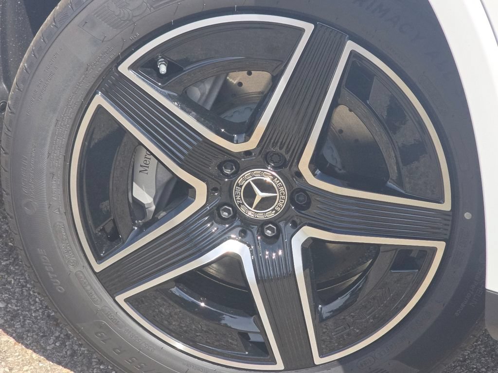 New 2026 Mercedes-Benz GLC 300 4MATIC image 11