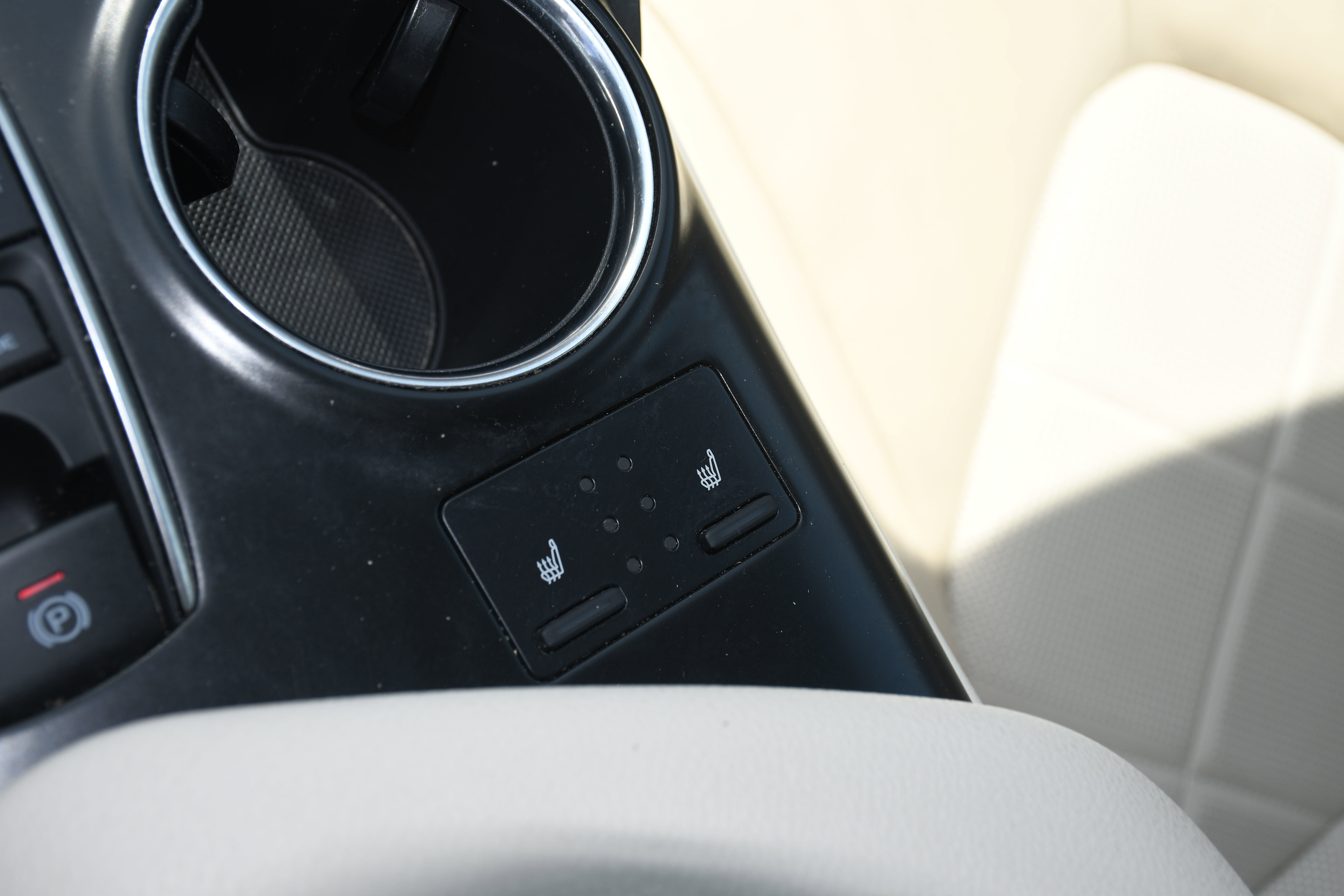 Used 2019 Toyota Camry XLE FWD image 14