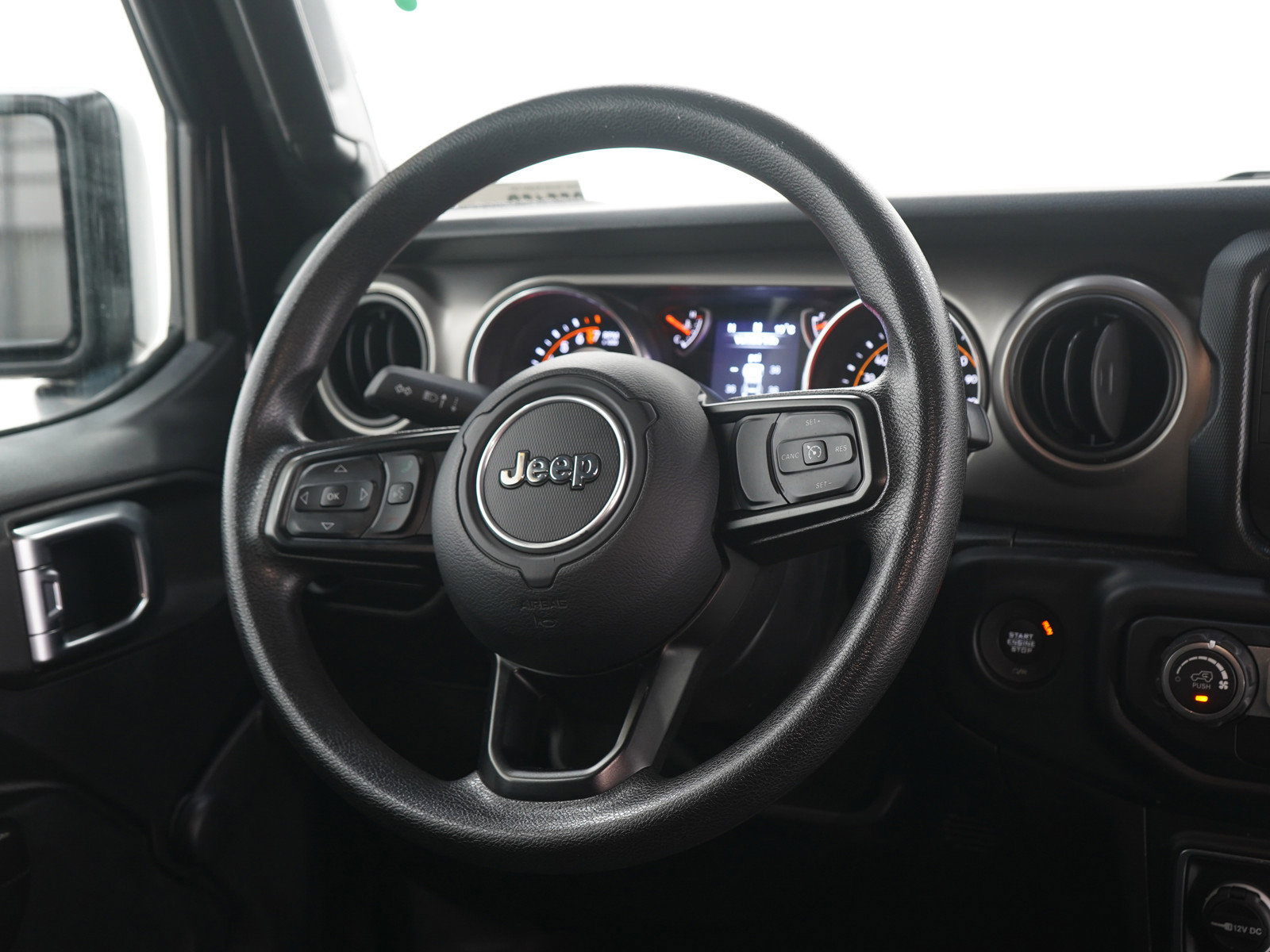 Used 2019 Jeep Wrangler Sport AWD/4WD image 16