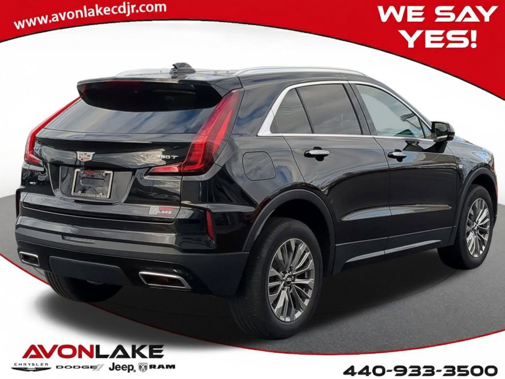 Used 2024 Cadillac XT4 Premium Luxury image 7